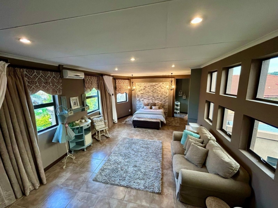 5 Bedroom Property for Sale in Cashan North West